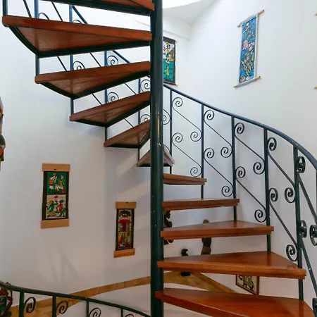 A18 - Chimney Townhouse In Historic Center *