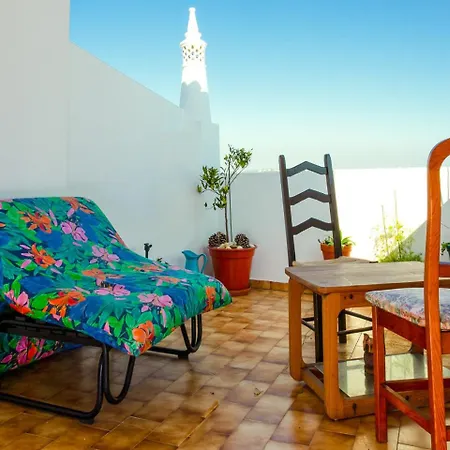 A18 - Chimney Townhouse In Historic Center *