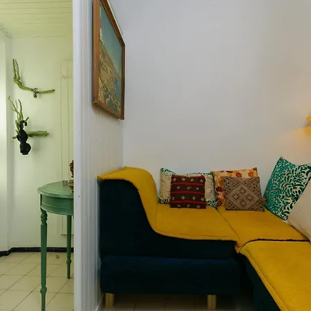 A18 - Chimney Townhouse In Historic Center Apartment *