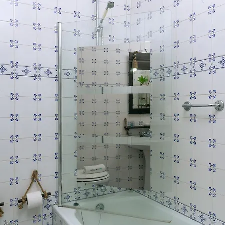 A18 - Chimney Townhouse In Historic Center Lagos
